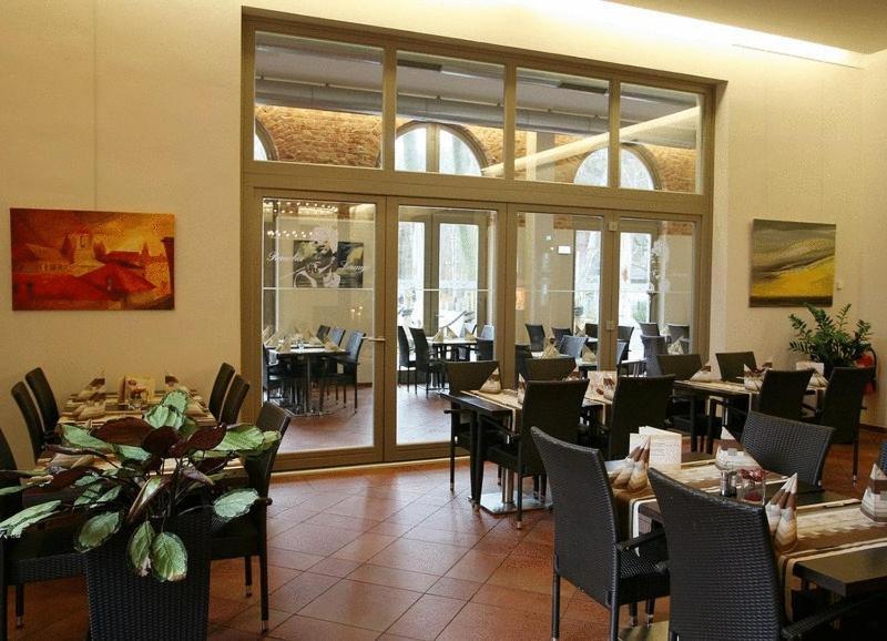 Waldhotel Граал-Мюриц Екстериор снимка