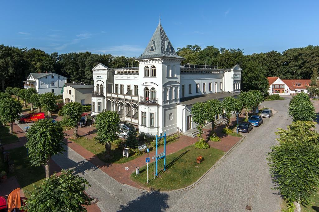 Waldhotel Граал-Мюриц Екстериор снимка