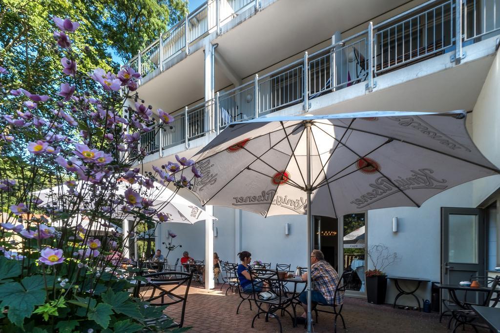 Waldhotel Граал-Мюриц Екстериор снимка
